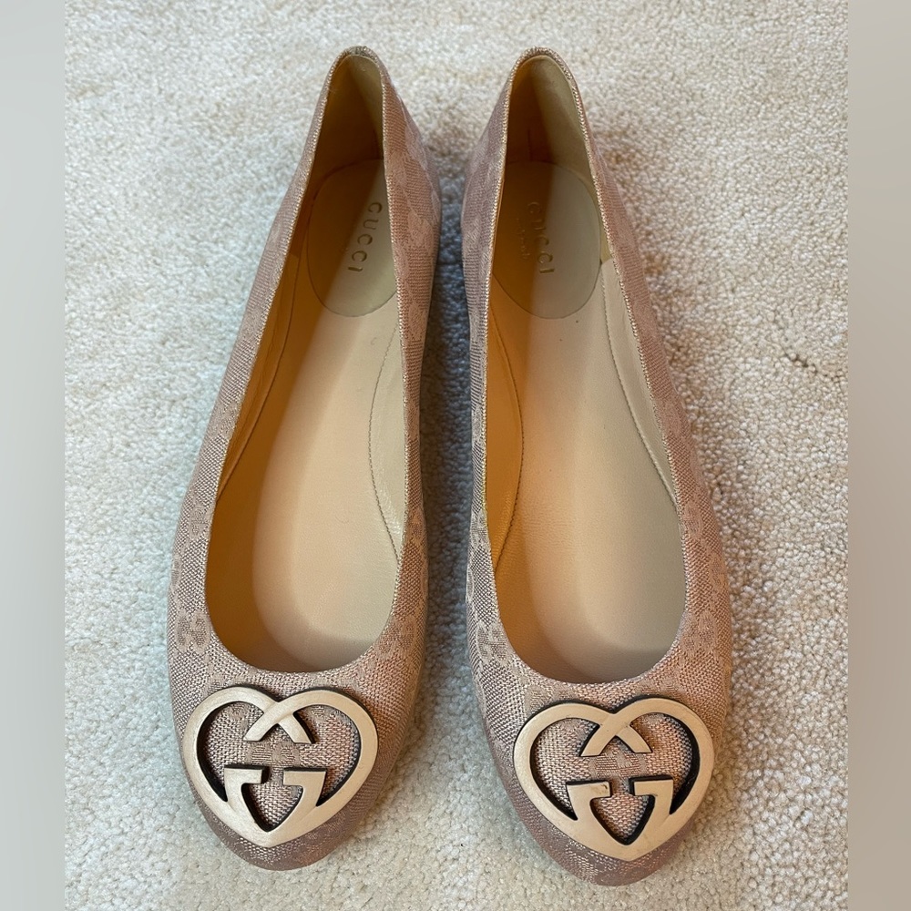 BRAND NEW Gucci flats